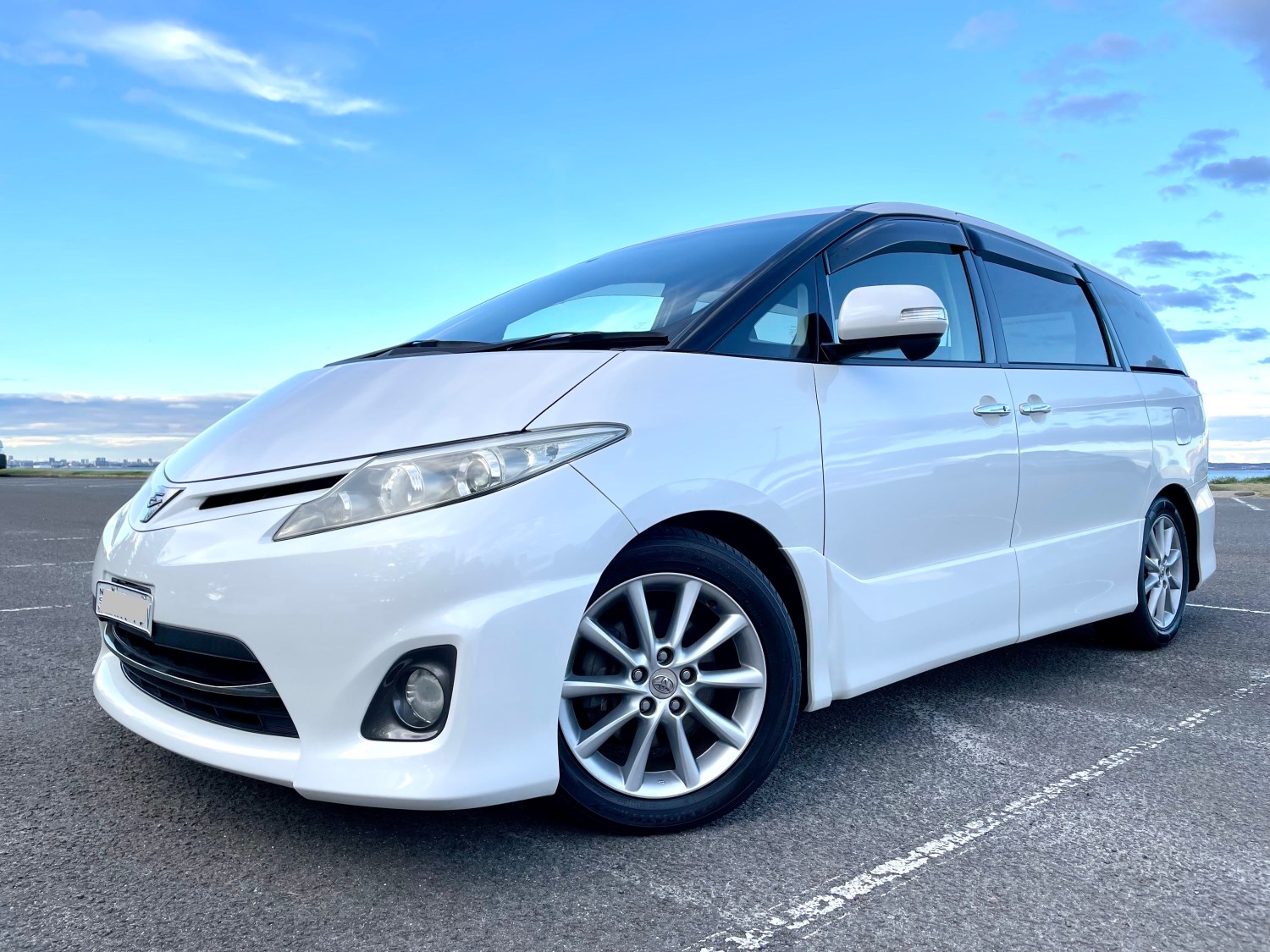 2009-toyota-estima-aeras